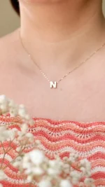 آویز حرف N