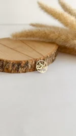 گردنبند جان من است او